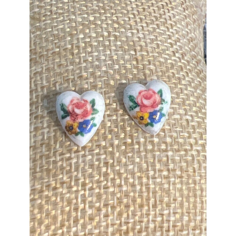 Vintage Porcelain Ceramic Heart Stud Earrings Hand Painted Pierced Estate 3/8"